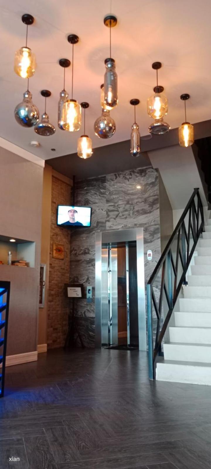 Voss Condominium Quezon City Exterior foto